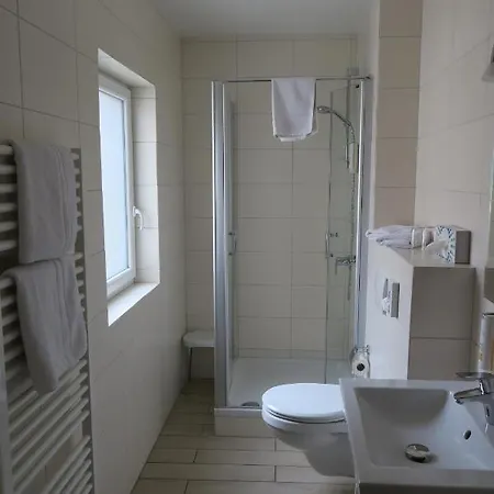 Zum Baeren Otel