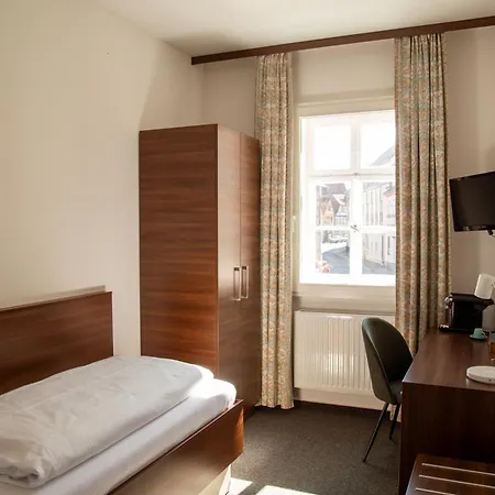 Zum Bären Hotel *